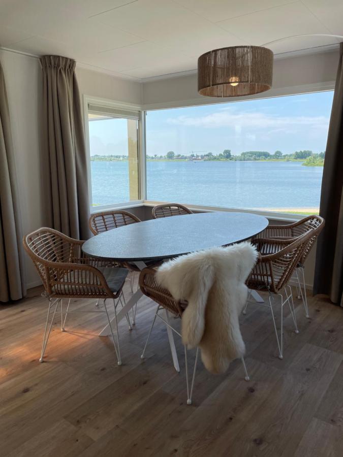 Luxe Chalet Direct Aan Het Water Met Strand Lith Екстер'єр фото